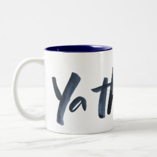 De Café Em Dois Tons Ya pensa!  Caneca com uma atitude. Slogan corajoso