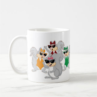 De Café Esquilos ilustrados com caneca design