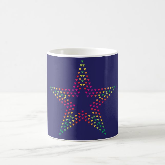 De Café estrela feita com corações em caneca (Centro)