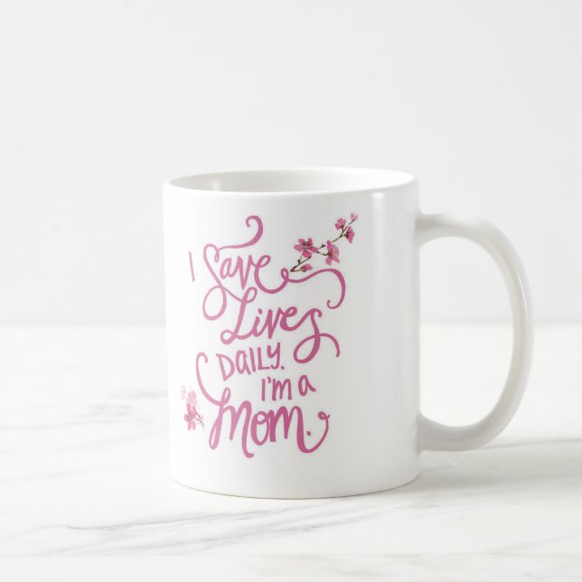 De Café Eu Guardo Vidas Diariamente. Sou mãe. Caneca (Direita)