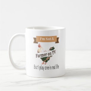 De Café Fazendeiro na caneca engraçada da galinha da vida
