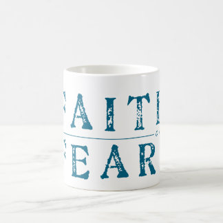 De Café Fé sobre a caneca do medo
