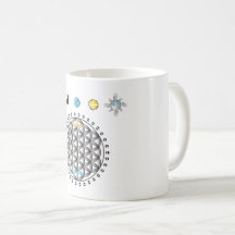 Flor da divindade da vida na caneca da natureza