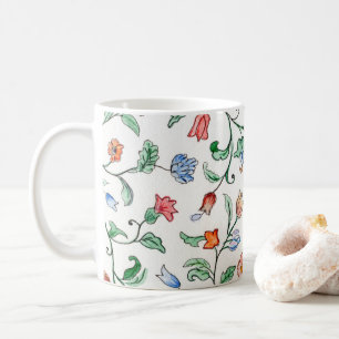 De Café Gêmeos Florais Minúsculos numa caneca