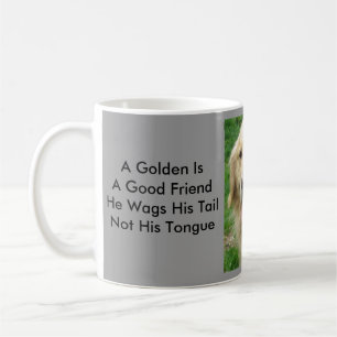 De Café Golden retriever com a caneca pura dos provérbios