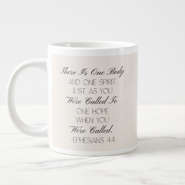 De Café Grande Caneca com versículo da Bíblia Efésios 4:4 Esperan (Esquerda)