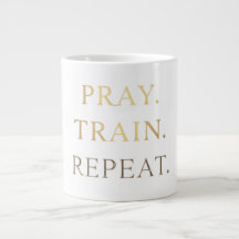 Caneca Pray Train Repeat – Motivação Cristã para F