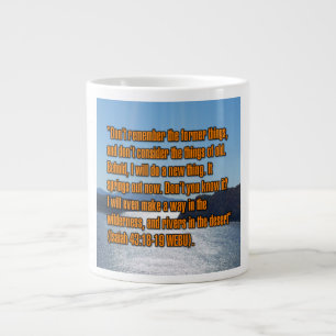 De Café Grande Isaiah 43:18-19 WEBU Caneca