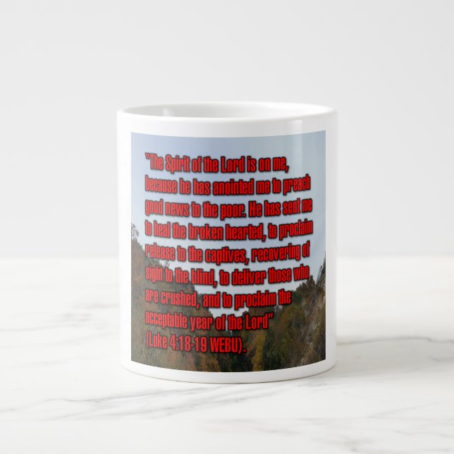 De Café Grande Lucas 4:18-19 WEBU Caneca (Frente)