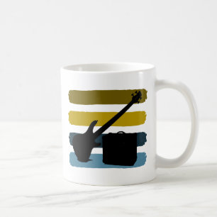 De Café Guitarra baixa e caneca do ampère