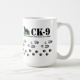 De Café Impressões caninos da pata da caneca da