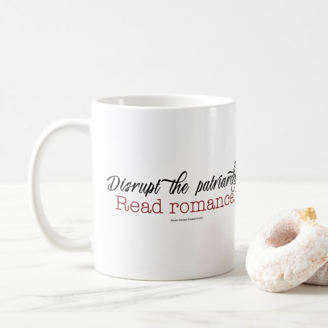 De Café Interrompa o patriarcado. Leia a caneca romance (Com Donut)