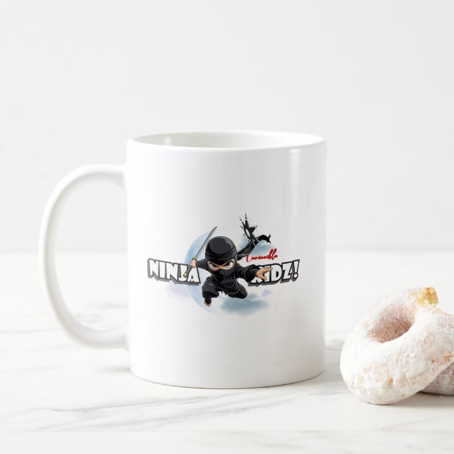 De Café Invincible Ninja Kidz | Caneca Clássica 330ml (Com Donut)