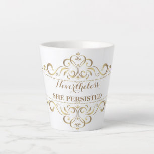 De Café Latte Dourada No Entanto Ela Persiste Uma Pequena Caneca