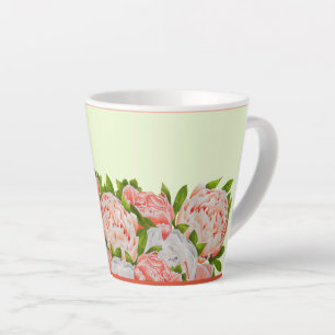 De Café Latte Pedagas cortadas em uma pequena caneca latta
