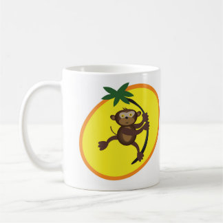 De Café macaco feliz em sua caneca