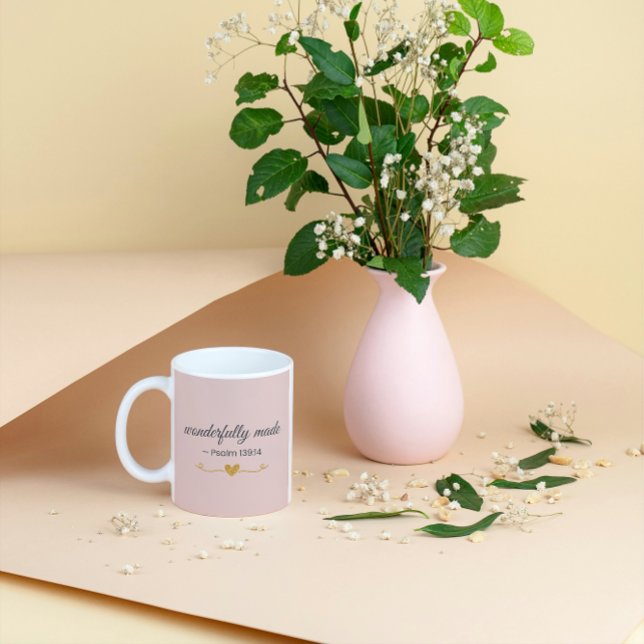 De Café Maravilhosamente Feito – Salmo 139:14 Caneca Rosa (Criador carregado)