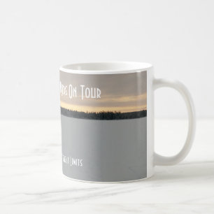 De Café Miúdos do autismo na caneca da excursão