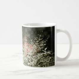 De Café Neve do inverno na caneca da foto das bagas