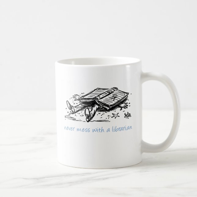 De Café Nunca suje com uma caneca do bibliotecário (Direita)