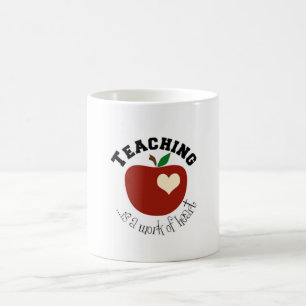 De Café o ensino é um trabalho do coração. caneca da ma