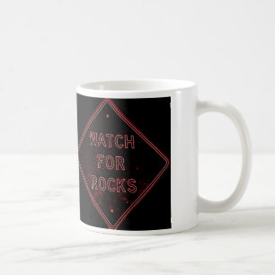 De Café olhe para a caneca das rochas