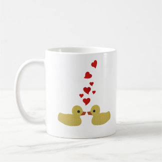 De Café Patos na caneca do amor