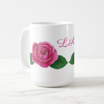 Rosas cor-de-rosa com iniciais cursivas caneca per