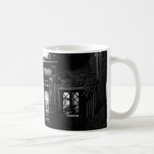 De Café Veneza na caneca da noite