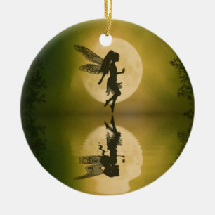 De Cerâmica A fada reflete o ornamento