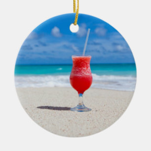 De Cerâmica Beber no ornamento em Praia