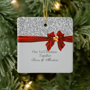 De Cerâmica Belo Primeiro Natal Junto com o Ornamento Bling