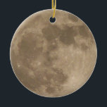 De Cerâmica Decoração personalizada ornamento da Lua cheia da<br><div class="desc">As lembranças personalizadas decorações dos presentes dos ornamento da Lua cheia da lua & os ornamento customizáveis para o aniversário do Natal, parabéns da lua, eu te amo, trazem-lhe as lembranças personalizadas lua do ornamento & os presentes da Lua cheia para homens, mulheres, miúdos Moon presentes em casa & os...</div>