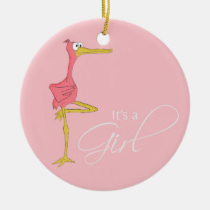 De Cerâmica É um ornamento da cegonha da menina