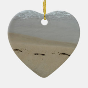 De Cerâmica Juntos Para Sempre Pegadas no Ornamento da Areia