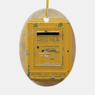 De Cerâmica Ornamento amarelo velho da caixa postal