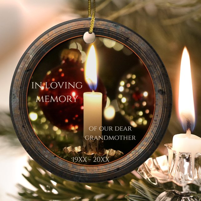 De Cerâmica Ornamento Cerâmico do Memorial da Vela (Memorial Christmas ornament featuring an image of a candle with sparkling lights and rustic metal)