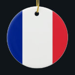 De Cerâmica Ornamento com pavilhão da França<br><div class="desc">Ilumine a sua época de férias com orgulho francês usando o nosso Enfeites de natal festivo com a bandeira tricolor de França! Adote o espírito de férias e mostre seu amor pela França com nosso ornamento meticulosamente trabalhado, enfeitado com a design icônica da bandeira francesa. As cores azuis, brancas e...</div>