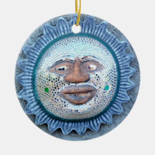 De Cerâmica ornamento engraçado da cara do sol