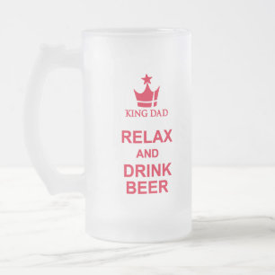 De Cerveja Vidro Jateado O divertimento do rei Pai relaxa e bebe a caneca