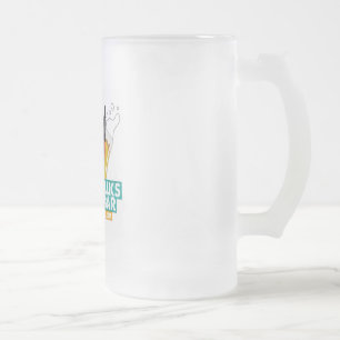 De Cerveja Vidro Jateado Um cão anda em uma caneca do fosco do bar - color