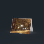 De Festividades Cartão 'An Old New York Winter' - Antigo<br><div class="desc">Uma típica cena de inverno da Greenwich Village. Inspirada pelas histórias de O. Henry,  esta carta traz lembranças de feriados há muito tempo. Mensagem dentro: Desejando a vocês todas as alegrias de um Natal antiquado!</div>