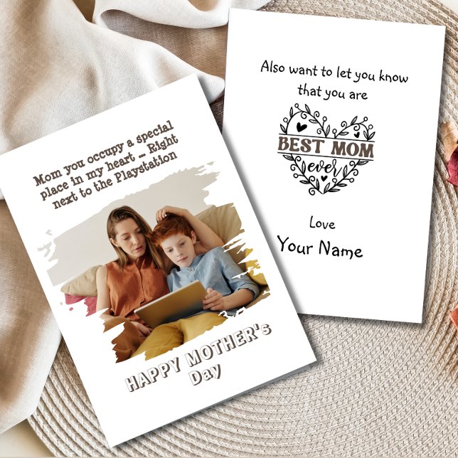 De Festividades Cartão engraçado do Dia das Mães do Filho (Criador carregado)