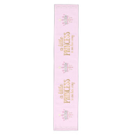 De Mesa Médio A Princesa Menina está a caminho da Dourada Rosa T