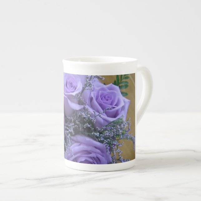 De Porcelana Caneca roxa dos rosas (Frente Esquerda)