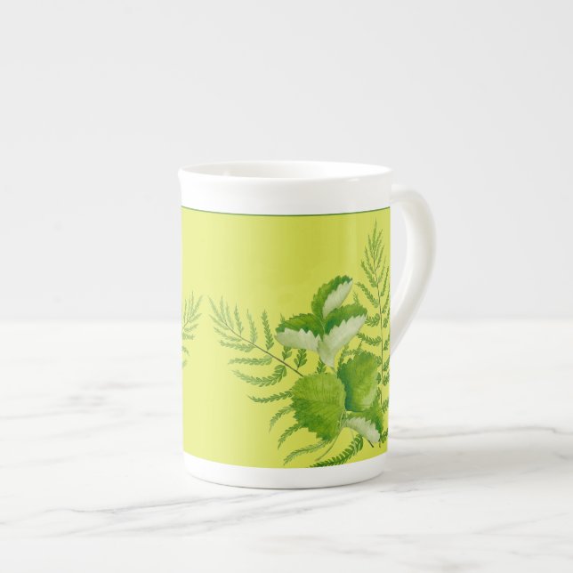 De Porcelana Formulários em verde sobre uma caneca chinesa ósse (Frente Esquerda)