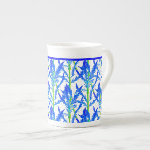 De Porcelana Tansy (L) em uma caneca chinesa óssea
