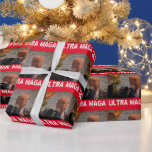 DE PRESENTE TRUMP ULTRA MAGA CHRISTMAS WRAPPING PAPEL<br><div class="desc">PAPEL DE EMBALAGEM DE TRUMP ULTRA MAGA PARA ANIVERSÁRIO OU NATAL</div>