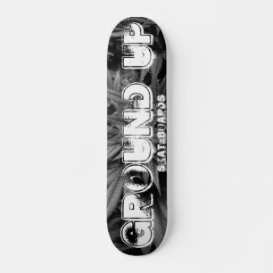 Deck de Skate GROUND UP Preto e Branco
