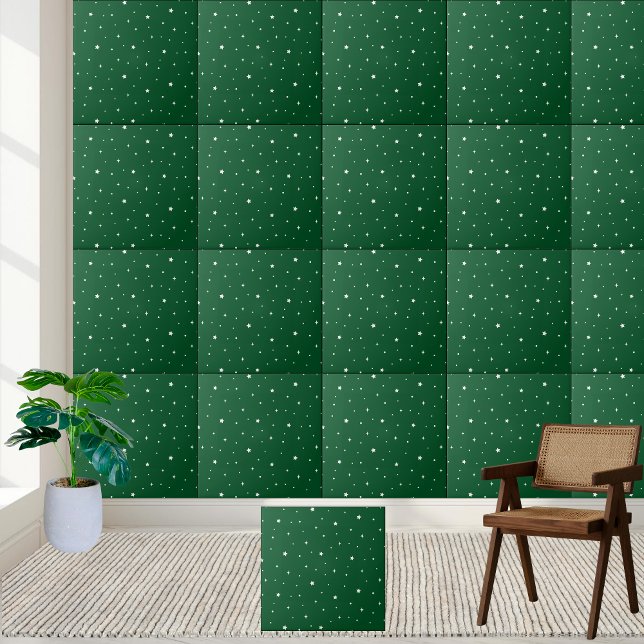 Decoração de Natal e Férias nas Estrelas Verde e B (Green and White Star Christmas & Holiday Decor Ceramic Tile)